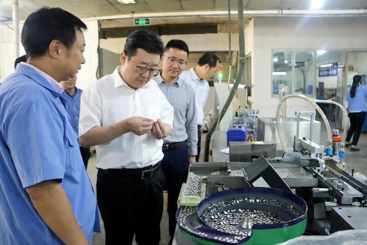 集團(tuán)安全生產(chǎn)百日行動(dòng)督導(dǎo)組到西無二集團(tuán)、汽車工業(yè)公司督導(dǎo)檢查