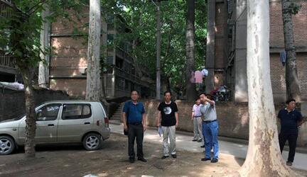 集團副總胡治剛一行前往蝴蝶表廠家屬區(qū)進行現(xiàn)場調研